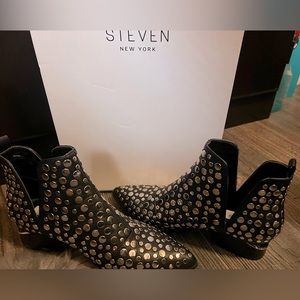 Steven New York Steve Madden Renata Studded Bootie